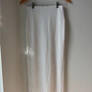 Dynamite Elegant White Textured Midi/Maxi Skirt XSmall